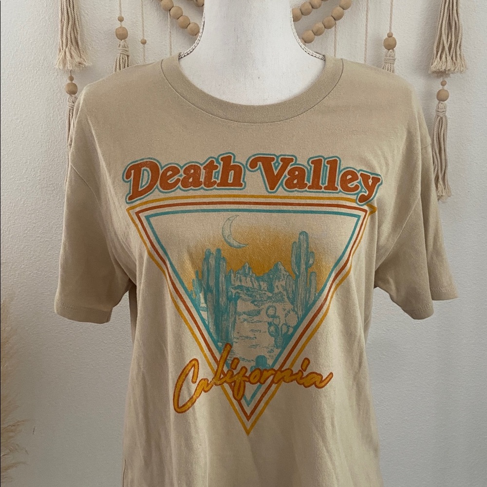 Death Valley cropped tee tan orange desert vibes shirt neutral travel medium - Picture 2 of 12